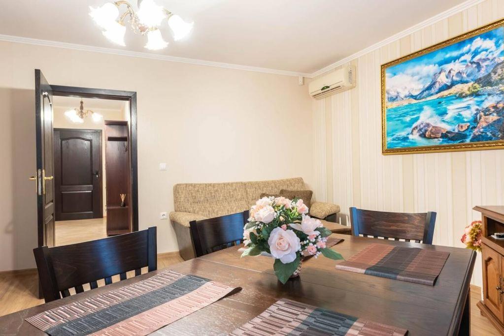 Vazov Residence , Two Bedroom Top Centre Apartment Varna Extérieur photo