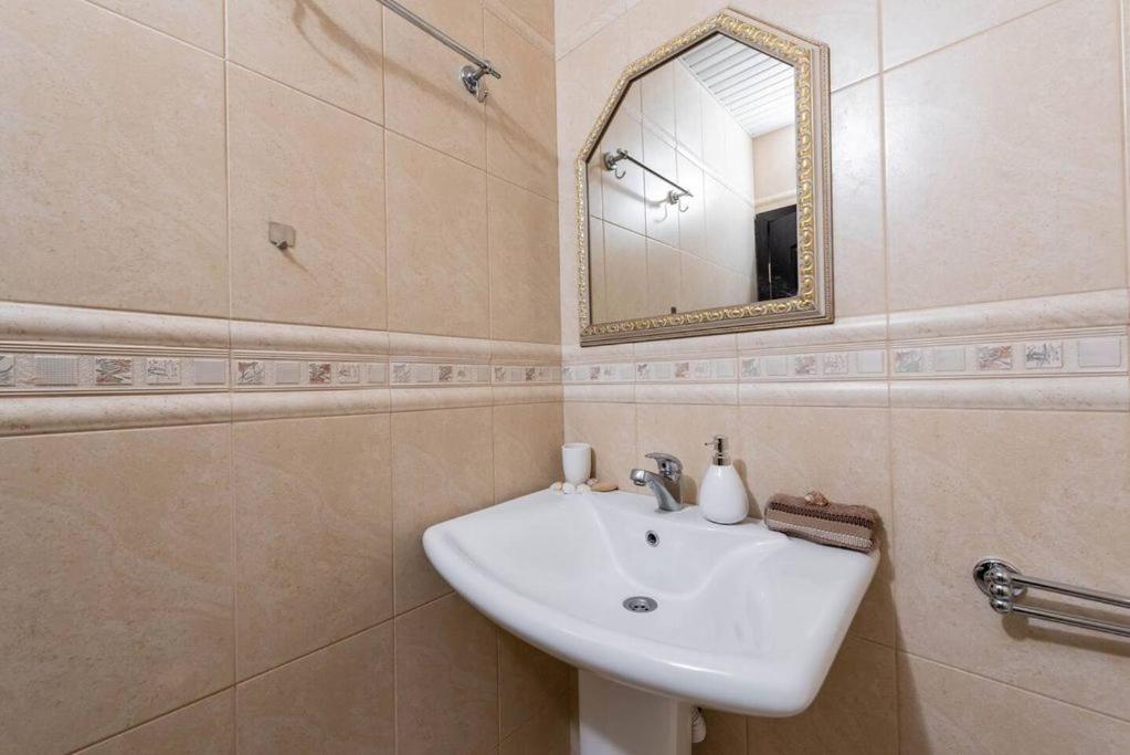 Vazov Residence , Two Bedroom Top Centre Apartment Varna Extérieur photo